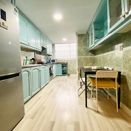 Valencia Guest Rooms Near The Beach In Shared Apartment Exteriör bild