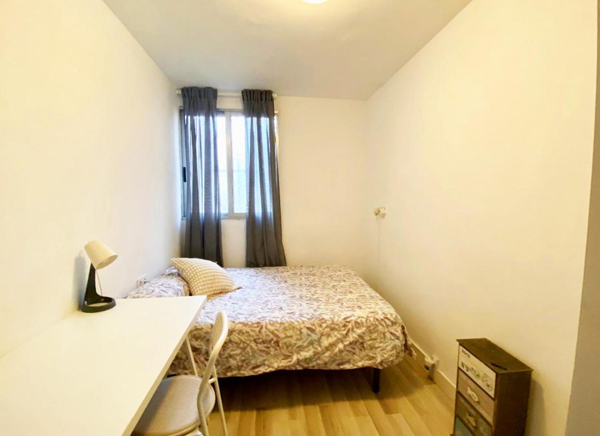 Valencia Guest Rooms Near The Beach In Shared Apartment Exteriör bild